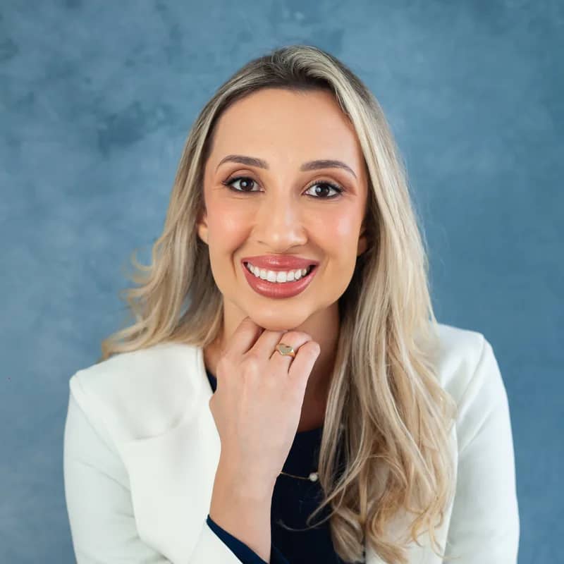 Retrato da Dra. Mariany Luiz — CRO/RS 27314